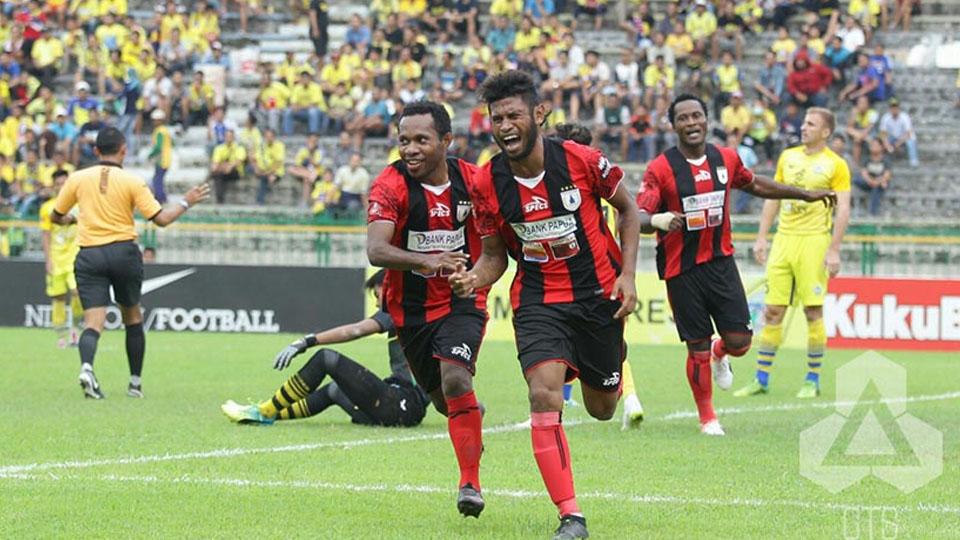 Persegres Gresik United vs Persipura Jayapura - INDOSPORT